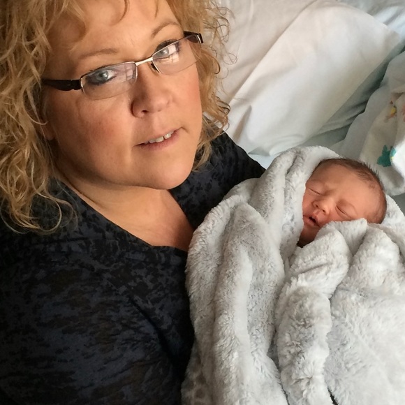 Meet the Posher - Picture 1 of 2